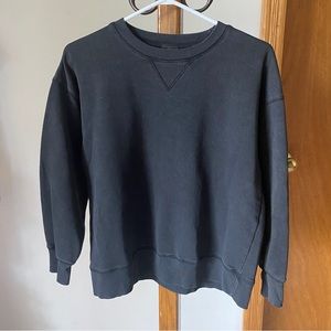 2/$30 || Classic Plain Black Crewneck Sweater